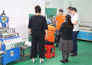 91免费视频观看厂车间